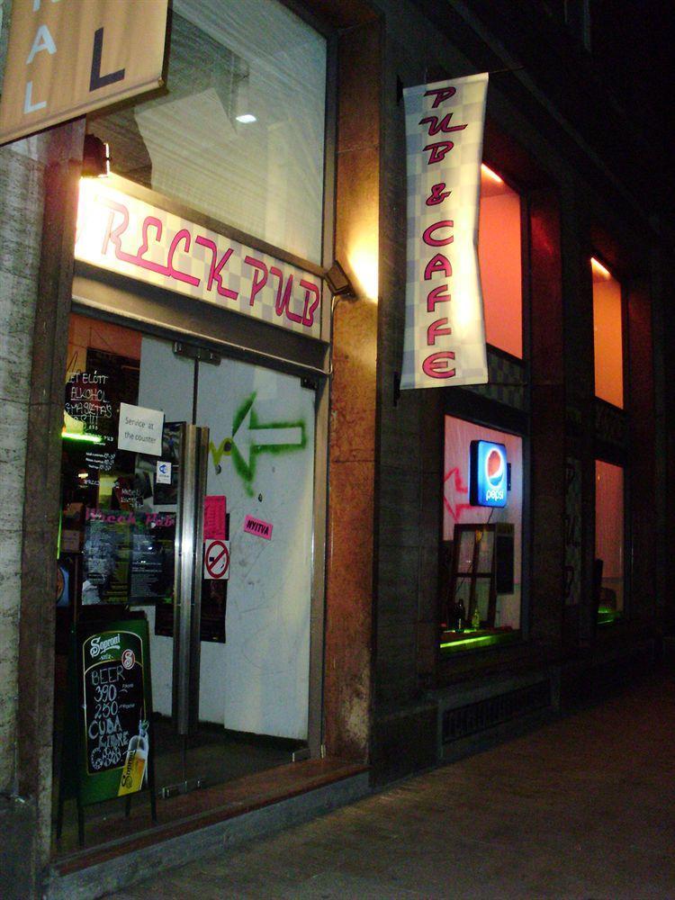All-Central Hostel Budapesta Exterior foto